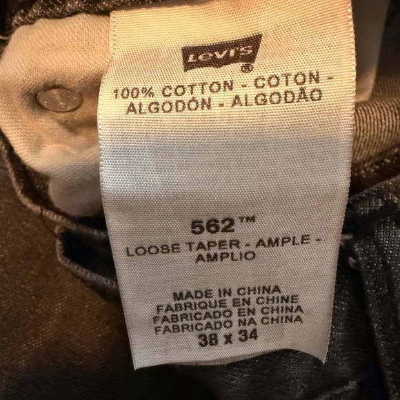 Levi's 562 Black Button Fly Mens Jeans Tag Size 38x34 Measures 38x30 Loose Fit - Picture 3 of 14